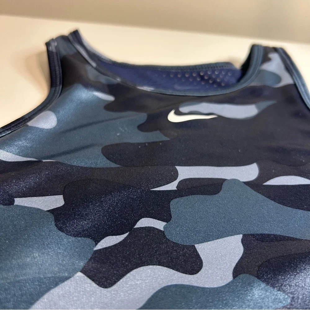 Nike High Neck Camo‎ Sports Bra, L